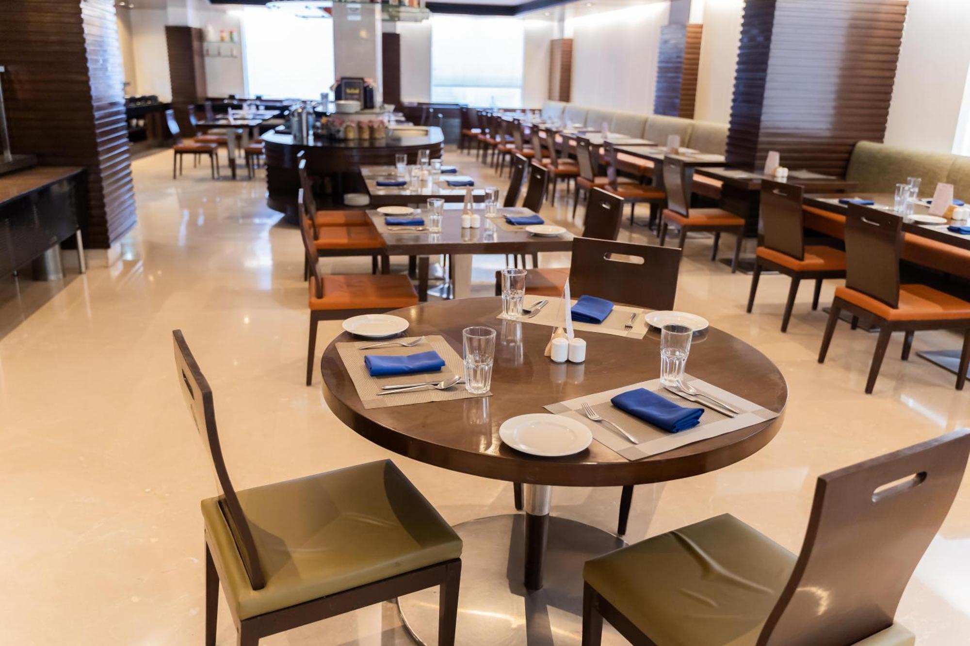Four Points By Sheraton Ahmedabad Luaran gambar