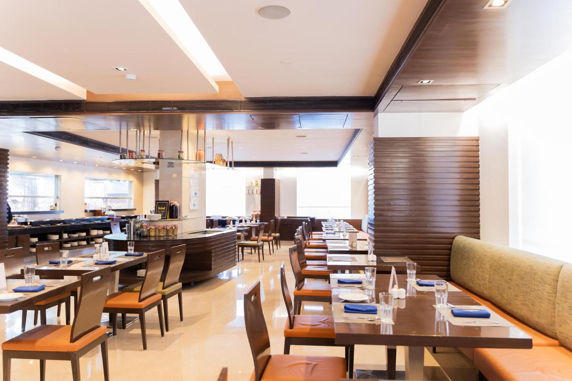 Four Points By Sheraton Ahmedabad Luaran gambar