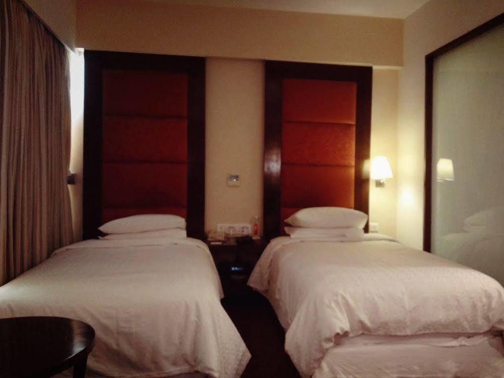 Four Points By Sheraton Ahmedabad Luaran gambar